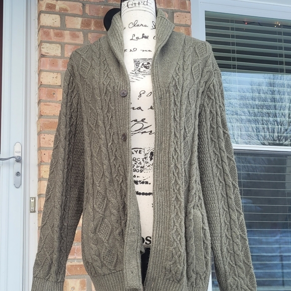 L.L.Bean Men's Olive Fisherman Cable Knit Sweater- Size L - Picture 3 of 14